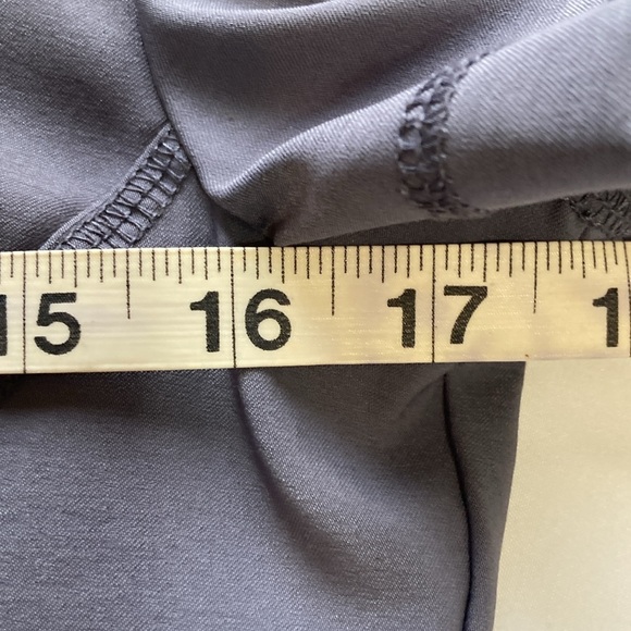 Urbane Scrub top in excellent pre~loved condition. Super soft and comfor… - Picture 7 of 7